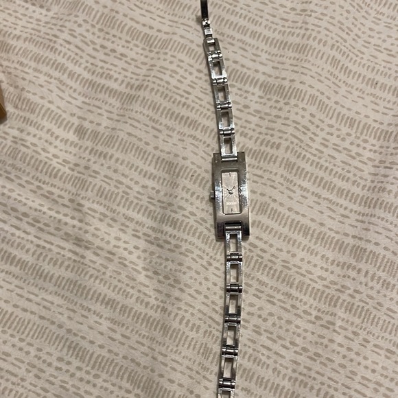 Gucci Watch - Picture 2 of 3